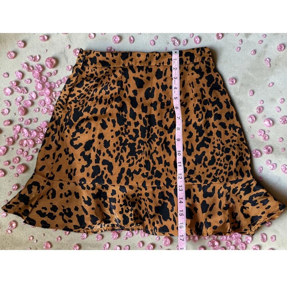 Forever 21 - Leopard Print Ruffle Hem Mini Skirt - Women's Size Small